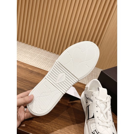 Valentino Sneakers