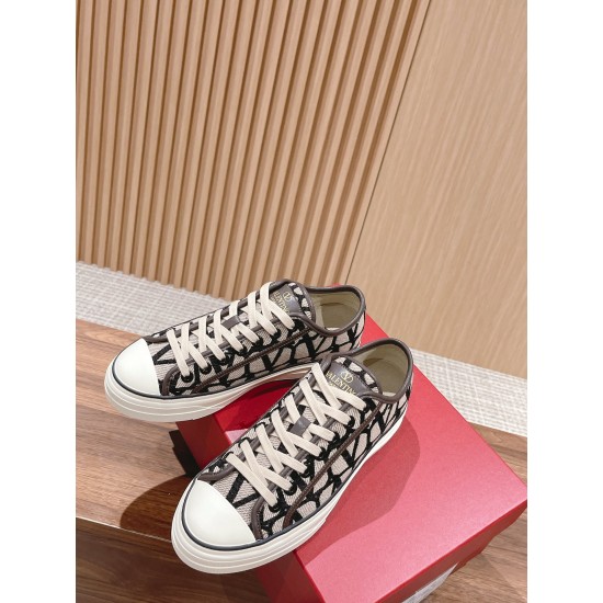 Valentino Sneakers