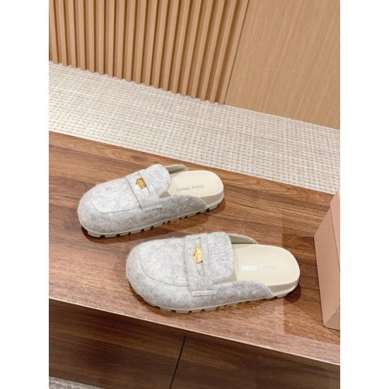 MiuMiu slippers