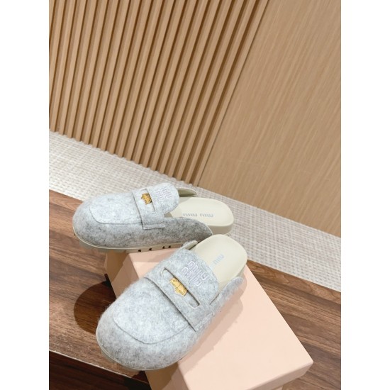 MiuMiu slippers