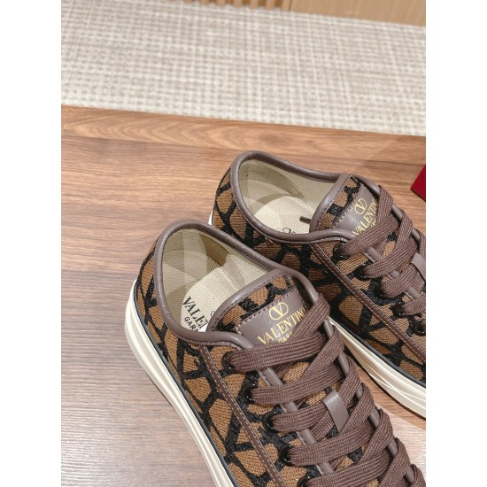 Valentino Sneakers