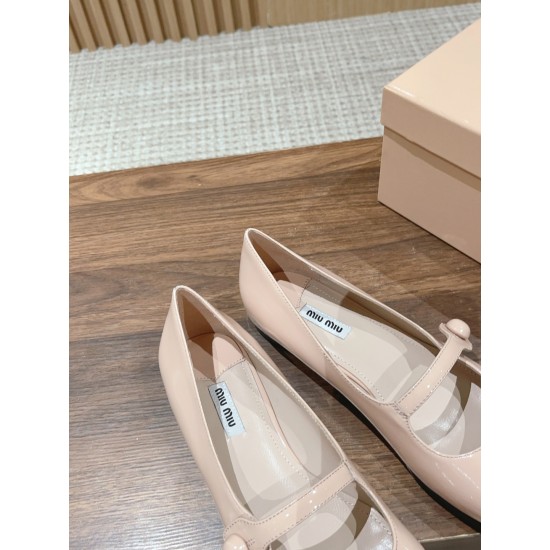 MiuMiu Round Toe Flat Shoes