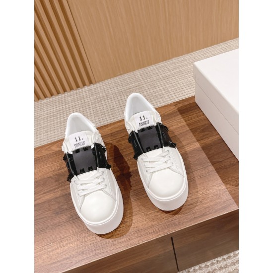 Valentino Sneakers