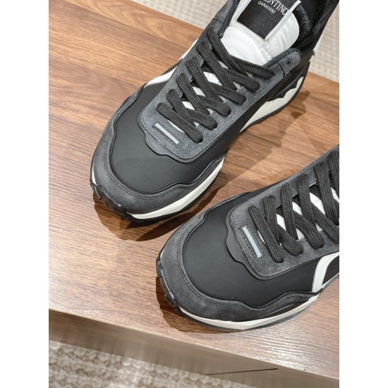 Valentino Sneakers