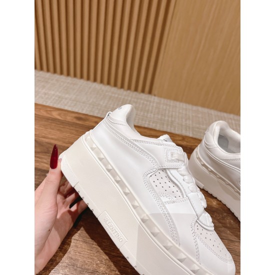 Valentino Sneakers