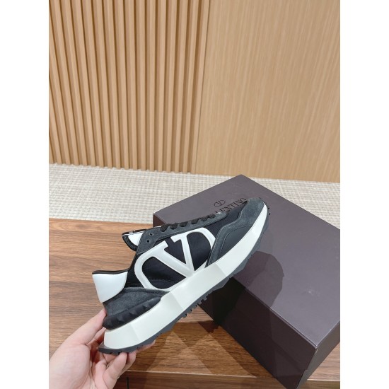 Valentino Sneakers