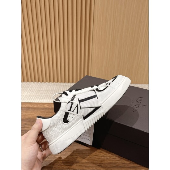 Valentino Sneakers