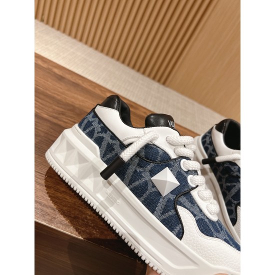 Valentino Sneakers