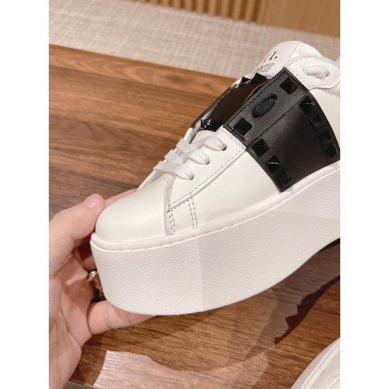 Valentino Sneakers