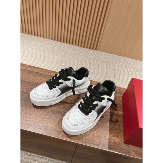 Valentino Sneakers