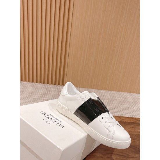 Valentino Sneakers