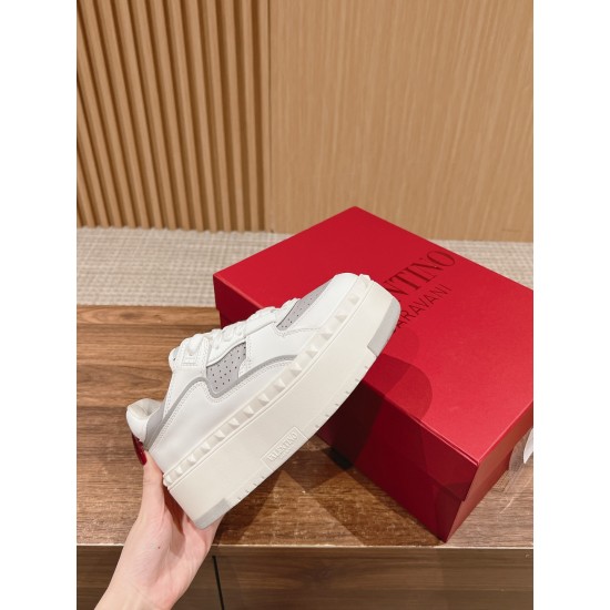 Valentino Sneakers