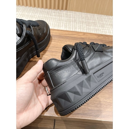 Valentino Sneakers