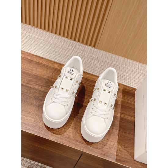 Valentino Sneakers