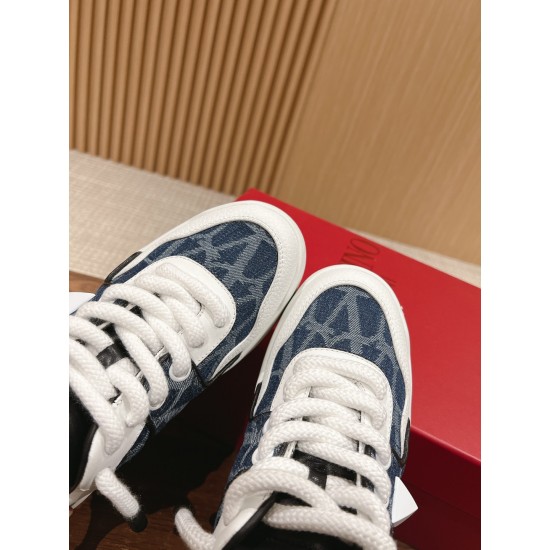 Valentino Sneakers