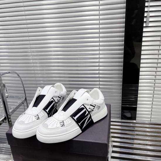 Valentino Sneakers