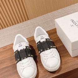 Valentino Sneakers