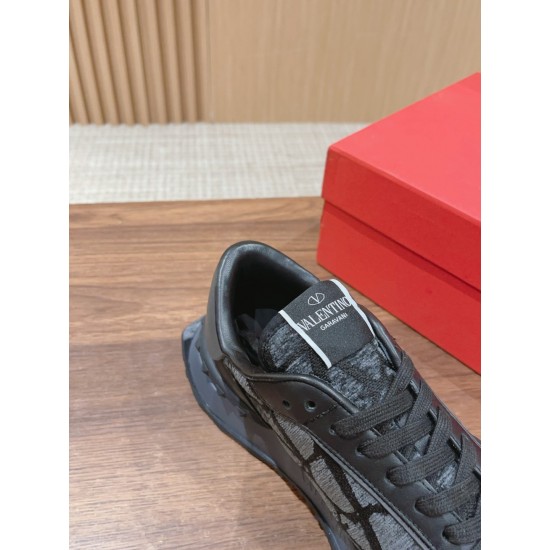 Valentino Sneakers