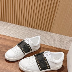 Valentino Sneakers