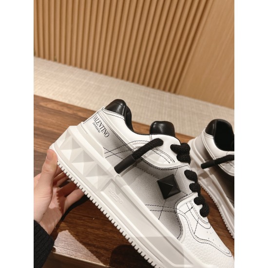 Valentino Sneakers