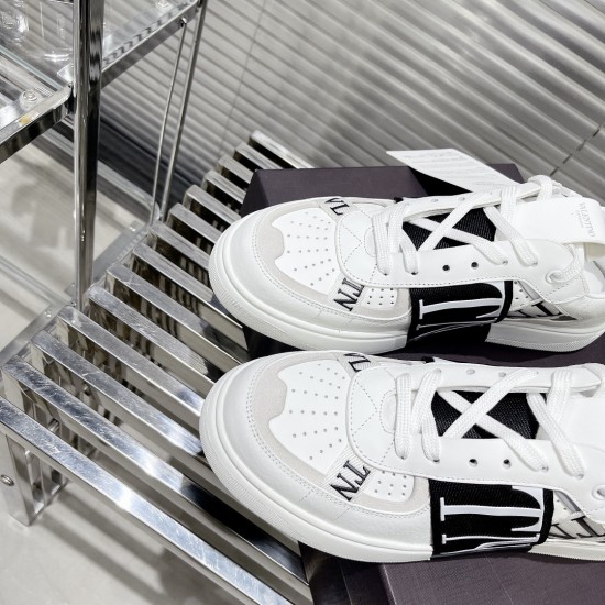 Valentino Sneakers