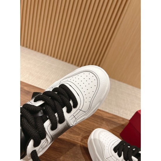 Valentino Sneakers