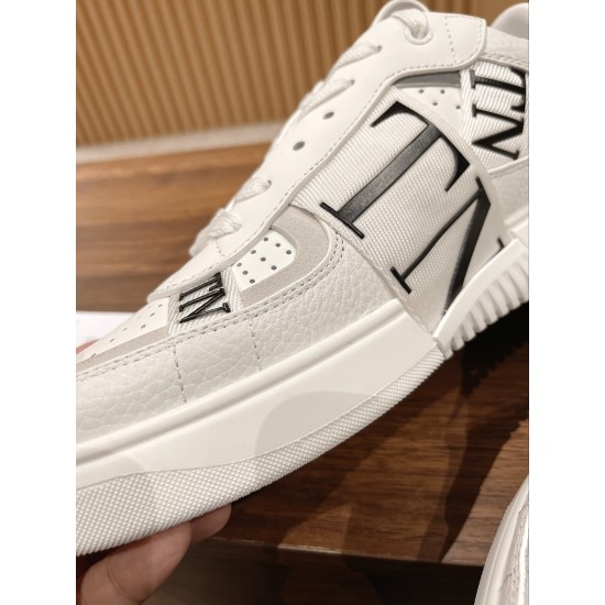 Valentino Sneakers