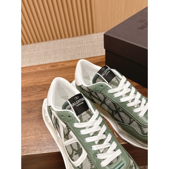 Valentino Sneakers