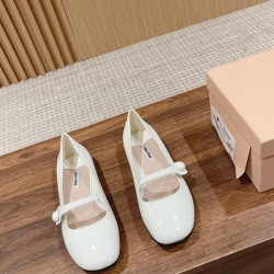 MiuMiu Round Toe Flat Shoes