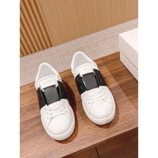 Valentino Sneakers