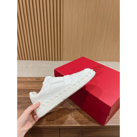 Valentino Sneakers