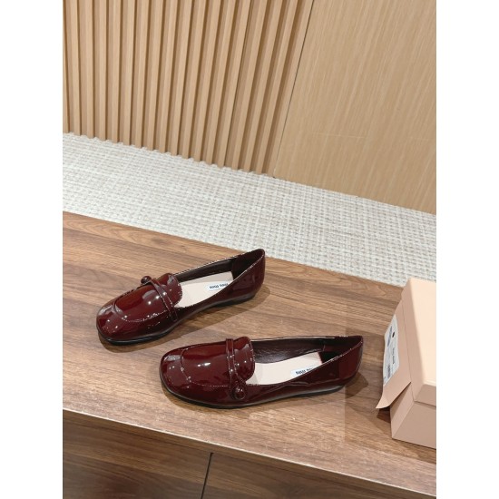 MiuMiu Round Toe Flat Shoes