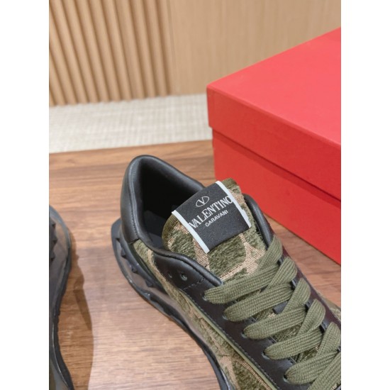 Valentino Sneakers