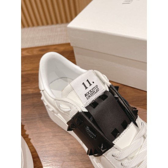 Valentino Sneakers