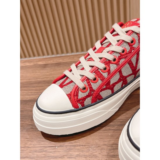 Valentino Sneakers