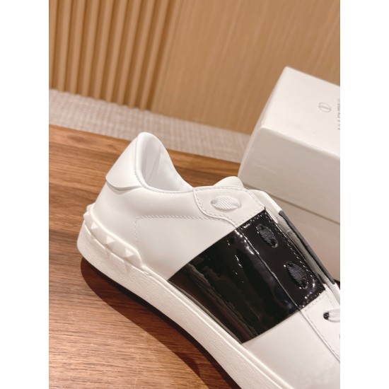 Valentino Sneakers