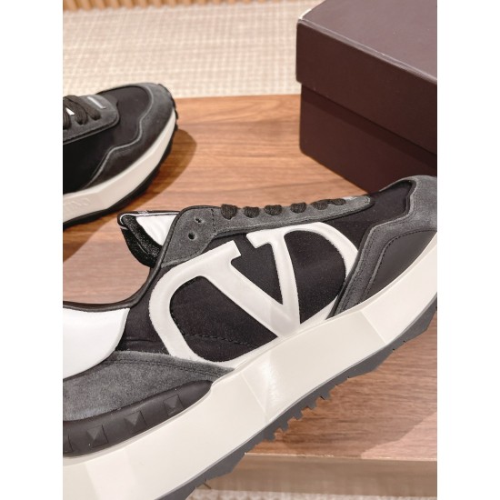 Valentino Sneakers