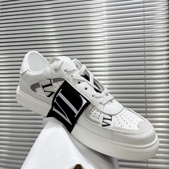 Valentino Sneakers