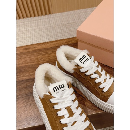 MiuMiu Sneakers