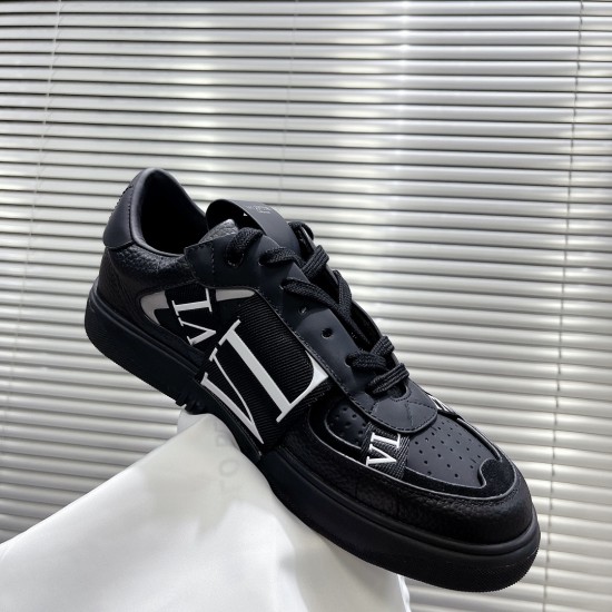 Valentino Sneakers