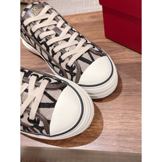 Valentino Sneakers