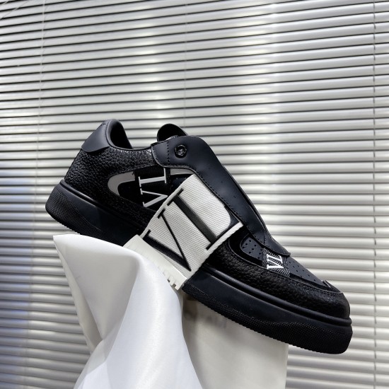 Valentino Sneakers