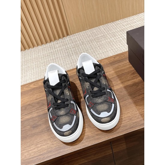 Valentino Sneakers