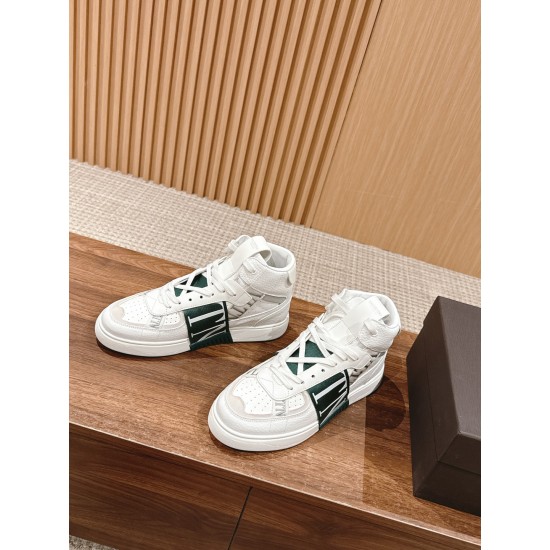 Valentino ONE STUD VL7N Calfskin Lace-Up Sneakers