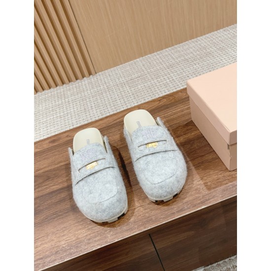 MiuMiu slippers