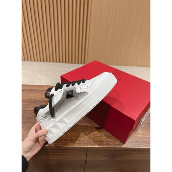 Valentino Sneakers