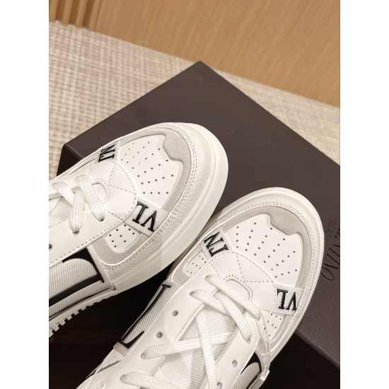 Valentino Sneakers