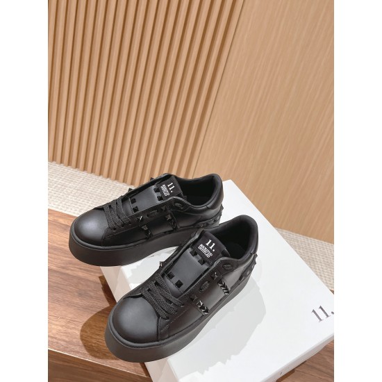 Valentino Sneakers