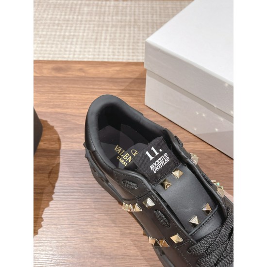 Valentino Sneakers