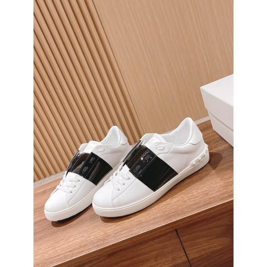 Valentino Sneakers